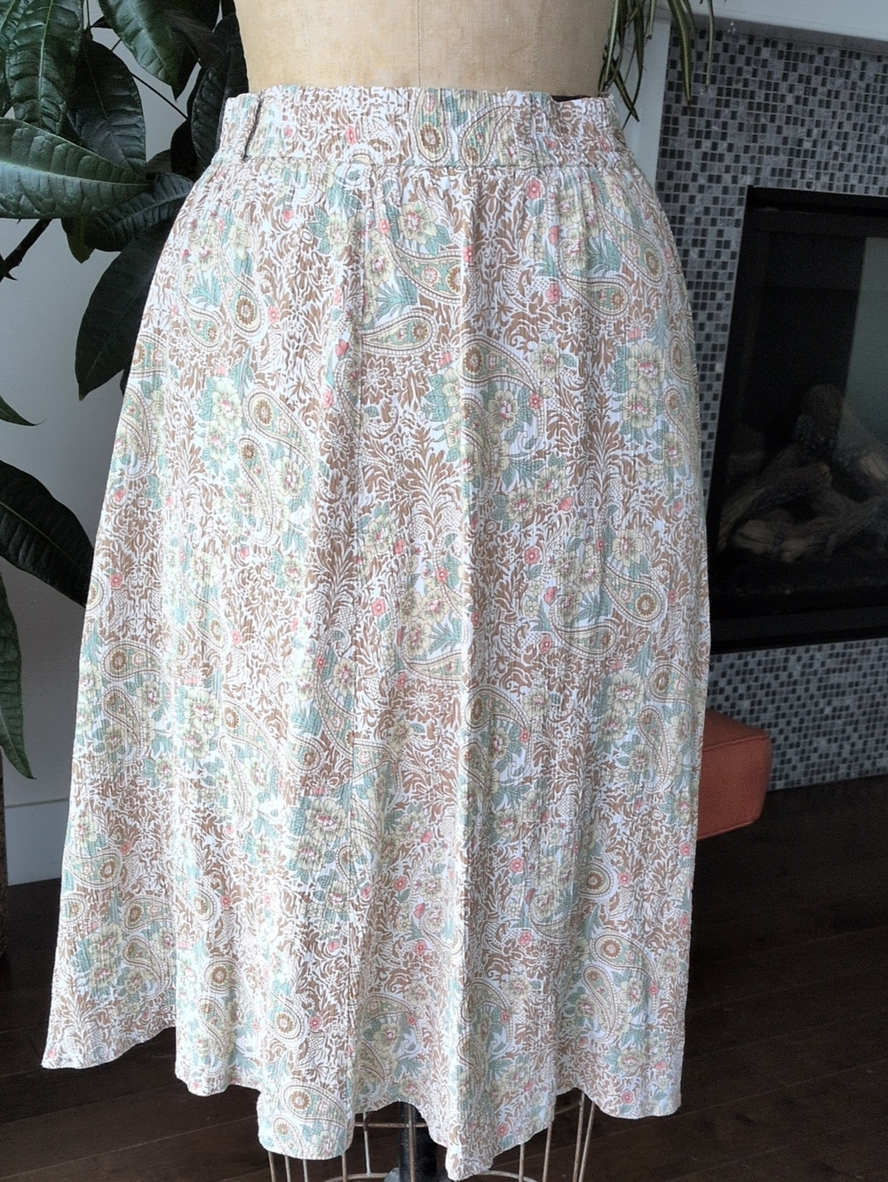 Liz Sport Paisley A-Line Skirt in Beige and Mint